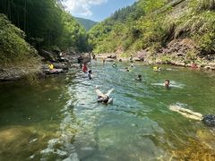 -安吉龙王山峡谷漂流