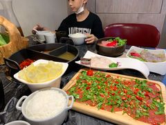 -热火朝天鲜切牛肉火锅(南强街巷店)