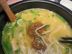 -妈妈故事米线(市府恒隆店)