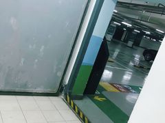 -金融街购物中心停车场