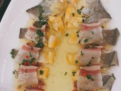 -王朝大酒店徐汇店-地面停车场