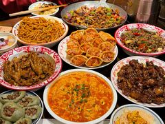 -富正毅三下锅·湘西韵味(天门山索道店)