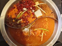-沸炉重庆老火锅(军事博物馆店)