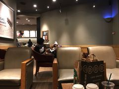 大堂-星巴克(北京三里屯SOHO一店)