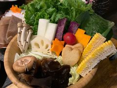 -湊湊火锅·茶憩(新中关购物中心店)