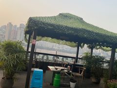 -冰冰龙虾·江湖菜·花园江景餐厅