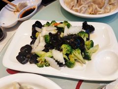 -添福来墨鱼饺子 · 海鲜东北菜(大连星海·黄浦路店)