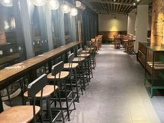 -星巴克(西藏路店)
