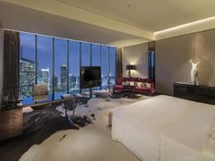 -广州天河希尔顿酒店