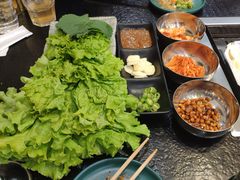 -臻牛烤肉