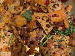 -川流不息·地道川菜·小龙虾(松东路店)