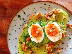 牛油果煮蛋吐司-RAC BAR(安福路店)