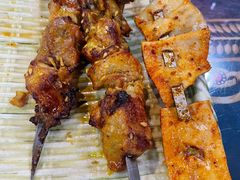 馕坑肉-乡村馕坑肉·烧烤·新疆菜·本地人更爱吃(阿勒泰首店)