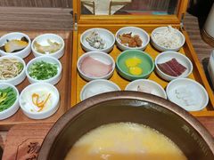 -良米山·云南野生菌过桥米线(上海首店)