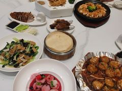-梅利汴京烤鸭•开封豫菜地标店(东大街店)