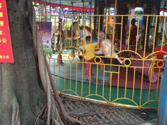 -顺德大良半月城游乐场