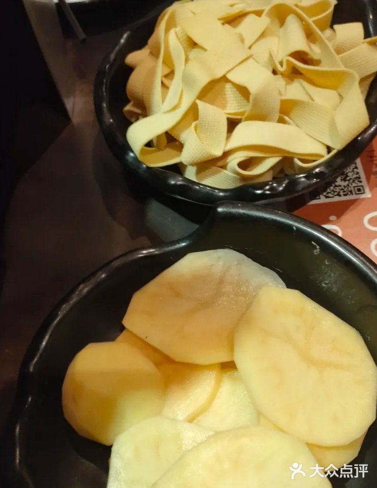 这是标志性的招牌，吃烤鱼就会想起愿者上钩