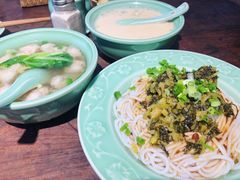 雪菜肉丝面-老清朝包子铺(开明街店)
