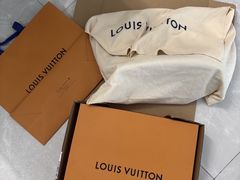 -小飞侠奢侈品回收 寄卖 养护(宝山宝龙广场店)