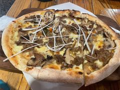 烤牛肉披萨-I HOLIC艾豪丽披萨(KKone店)