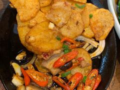 -阿瓦山寨·湘菜现炒·剁椒鱼头王(咸阳总店)