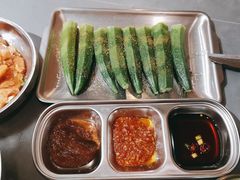 -围炉肉舍•炭烤活鳗•丹东海鲜烤肉(步行街店)