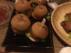 -Helens海伦司小酒馆(津湾广场店)