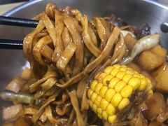 -内蒙焖面大盆骨餐馆(山大路店)