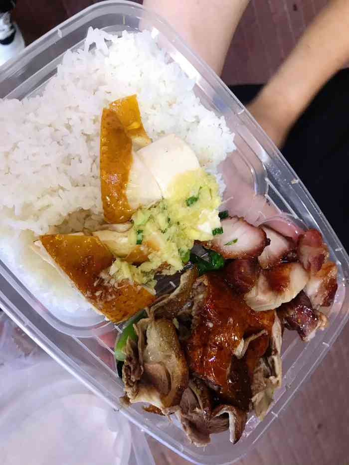 叙香园烧鹅茶餐厅(小市分店)-"我们一共两个人,朋友点了烧鸭饭,我点了