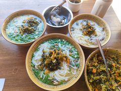 -正宗李家土鸡米线店