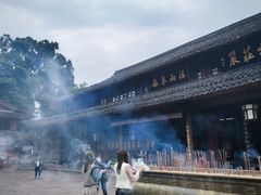 -峨眉山报国寺