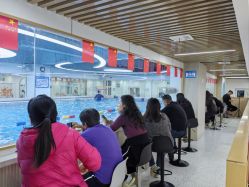 -月儿湾儿童游泳成长中心