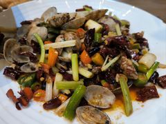 -临界音乐酒馆·小龙虾·江湖菜(华熙LIVE·鱼洞店)