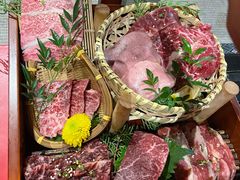 -山川小町·极番烧肉(新地假日广场店)