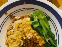 肉酱豌杂拌面-霸蛮湖南菜·牛肉粉(荣京西街店)