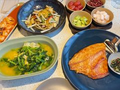 豌豆黄浸豌豆尖-半山腰·云南菜(侨福芳草地店)