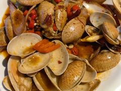 -三亚火车头万人海鲜广场