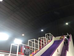 -嘿哟动霸CHUA·新潮玩运动娱乐中心·蹦床滑冰团建乐园