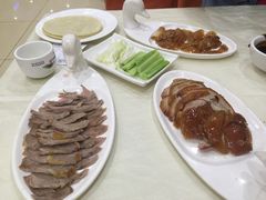 -大鸭梨烤鸭店(金顶街店)