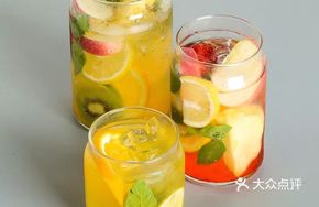 Fresh Fruit Tea