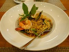 -Chom Cafe and Restaurant