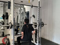 -汗水空间私教健身连锁(SM广场店)