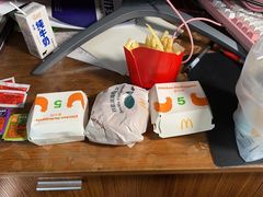 -麦当劳(世界城广场店)
