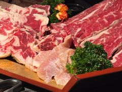 -铭牛烧肉·和牛海鲜自助(高新月牙湖店)