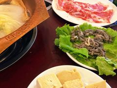 -立鑫火锅城(东港龙城三期优仕名苑店)