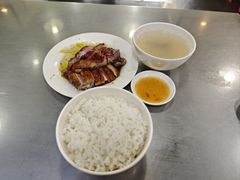 -华香鹅快餐店