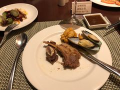 -南湖名都·景湖轩全日制餐厅·海鲜自助·东南亚风味·临湖而食