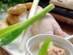 -小鱼小牛·鱼牛干锅·脆鱼火锅(世欧广场店)