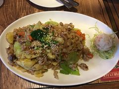 -玛格萝妮(汇智国际商业中心店)