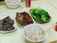 -香辉食馆(新兴路店)